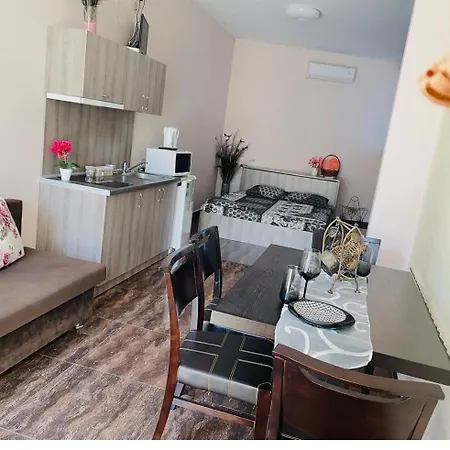 Bogdanovi Guest House Pensjonat 3*
